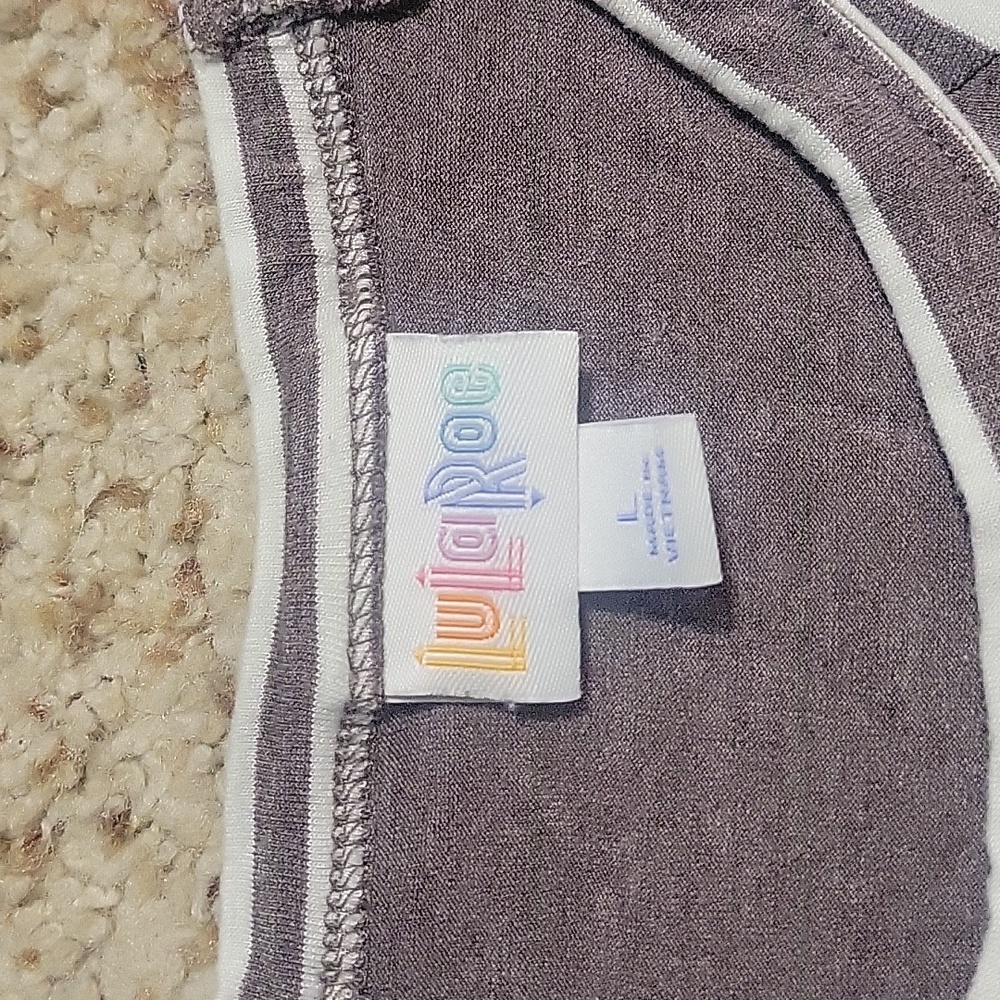 Lularoe Randy LS Top - Picture 2 of 3